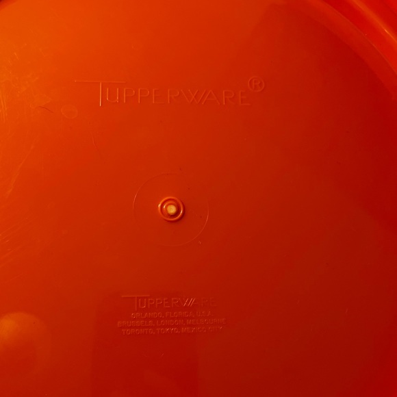 Vintage Orange Tupperware Cake Carrier EUC - Picture 3 of 6